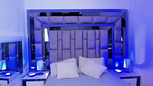 Emilyblackers live sex cam