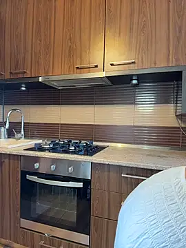 Hotmomcheckk_'s cam snapshot