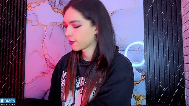 MaeveKuro live sex cam