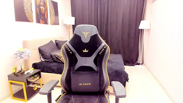 LindaSandy_1's cam snapshot