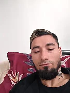 Negrila25 live sex cam