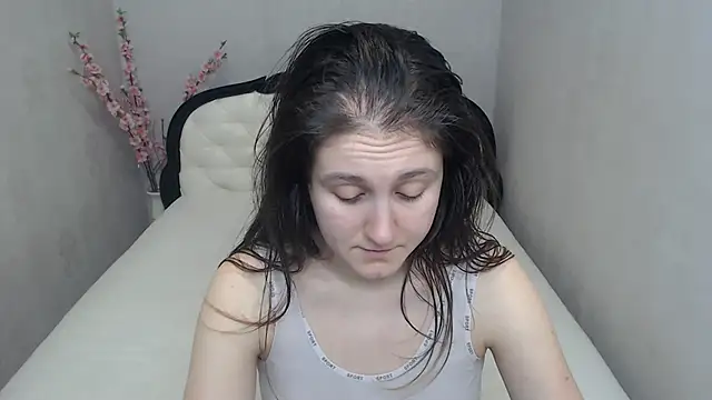 Holliy_Cooper's cam snapshot