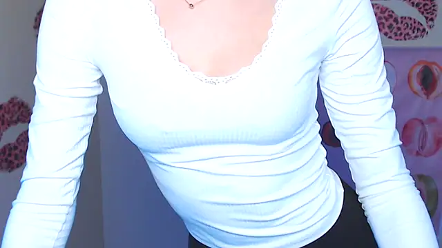 _SusieSu_'s cam snapshot