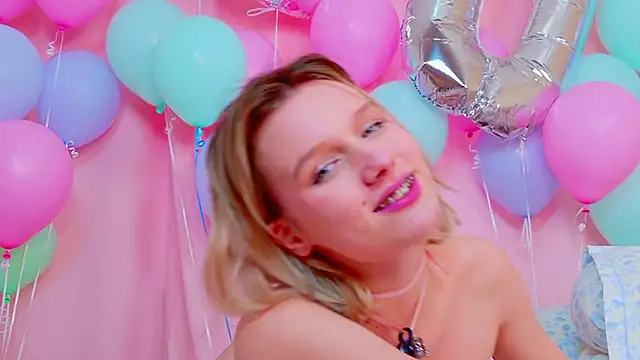 MeowthLilu's cam snapshot