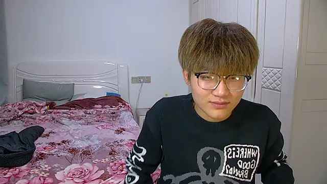 KK-cuteboy live sex cam