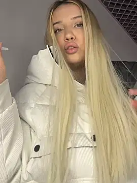 KilianaNoir live sex cam