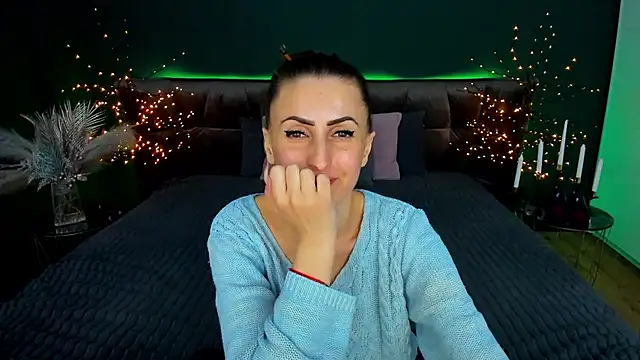 Rebecca_Diamond's cam snapshot