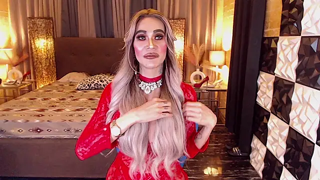 MonstrousCockDiva live sex cam