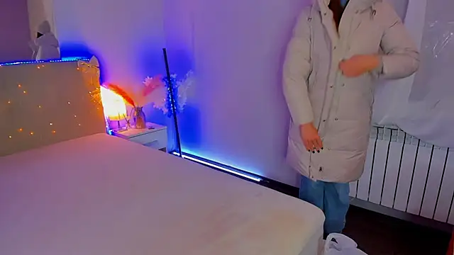 Laura_Leee's cam snapshot