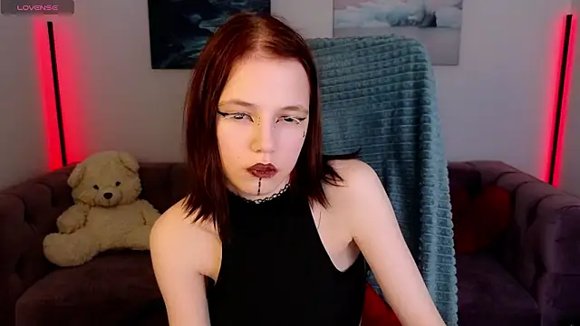 MitaSide live sex cam