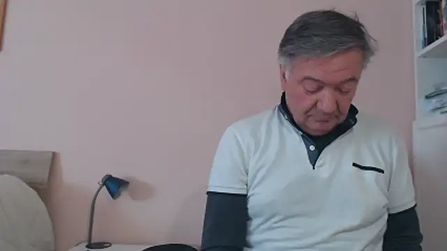 YOU6me's cam snapshot