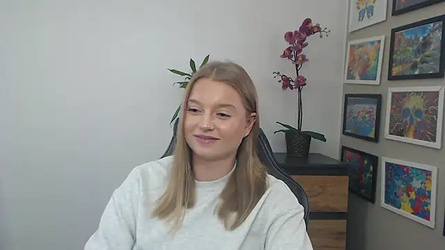 Mysteryerica's cam snapshot