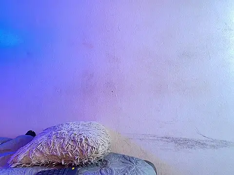 Nickie_and_Jacob's cam snapshot