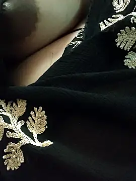 Maahi-Queen's cam snapshot