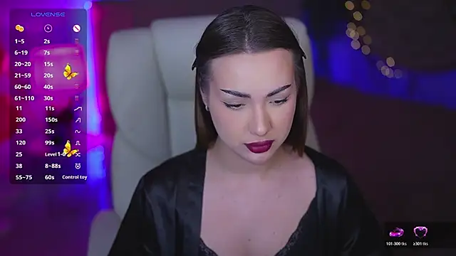 OliviaMoore_'s cam snapshot