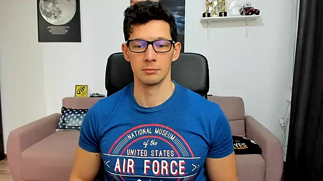 BrutusK08 live sex cam