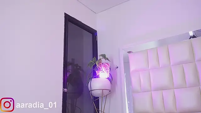 Anais_aradia's cam snapshot
