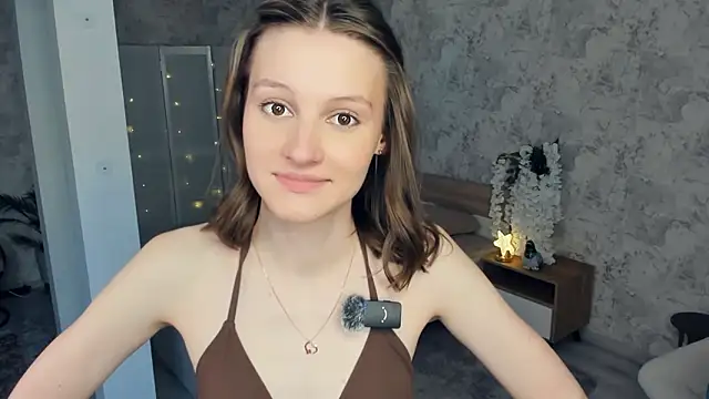 LianneBynon's cam snapshot