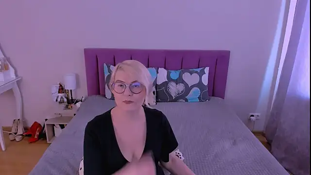 sabrinamacmarren's cam snapshot