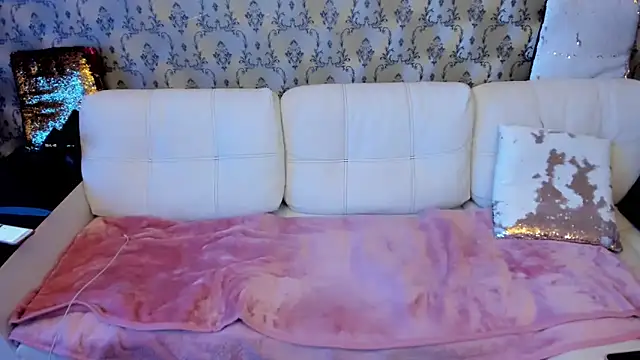 mariannasmily's cam snapshot