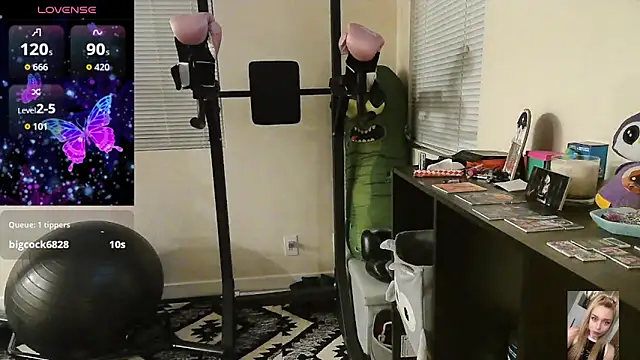 Blondiewithanass's cam snapshot