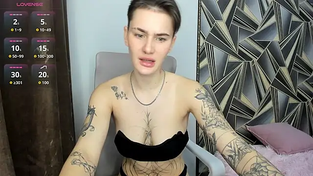 GildedSin's cam snapshot