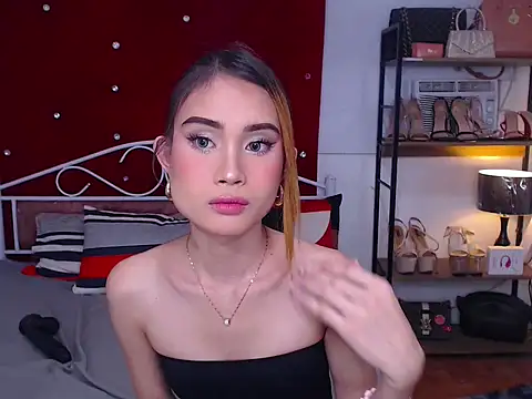 MeatyhorsecockMistress's cam snapshot