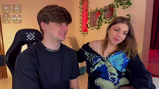 RobertAndLinela's cam snapshot