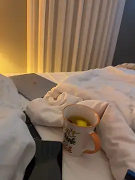 Zeravina live sex cam