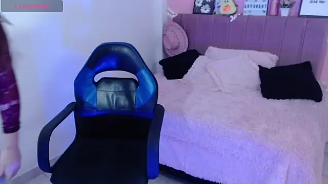 Natasha_Romanof18's cam snapshot