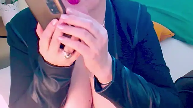 GattonaBiondona's cam snapshot