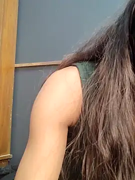 Saharaa's cam snapshot