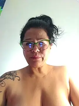 naughty_doll_horny's cam snapshot