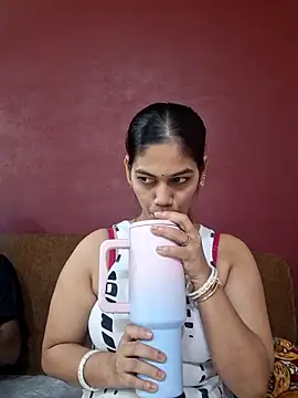 Garima_G's cam snapshot