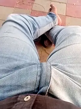 Horny-boyyy live sex cam