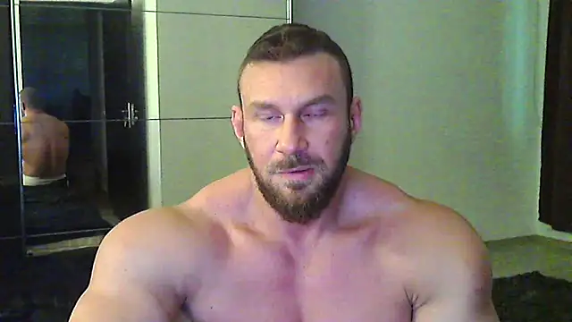 muscularkevin live sex cam