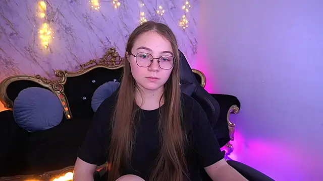 ArrinaWairr live sex cam