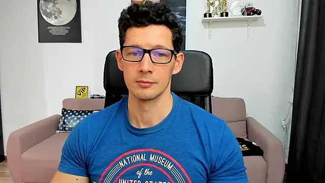 BrutusK08 live sex cam