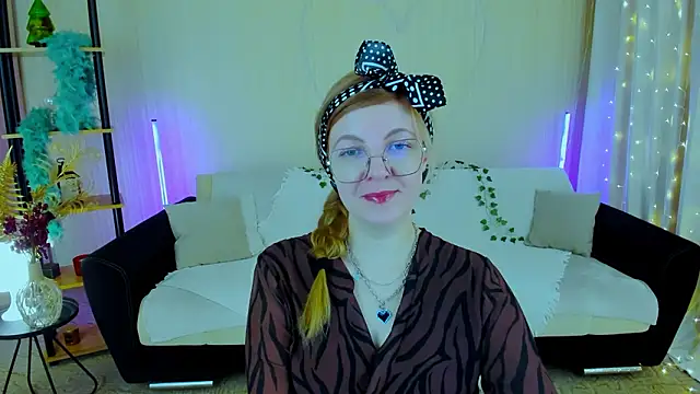 YourUniverser's cam snapshot