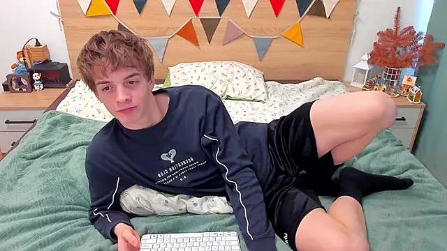 Fandi_777 live sex cam