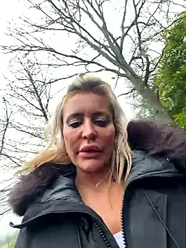 AliceDx's cam snapshot