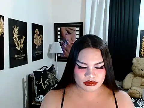 TSbrianaHugeCock's cam snapshot