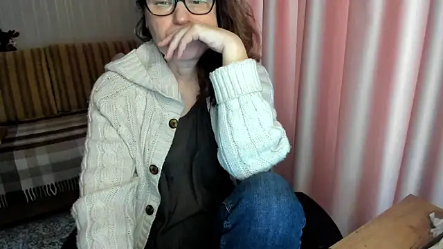 lauraoven's cam snapshot