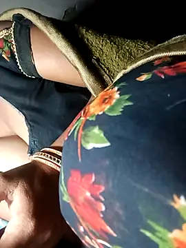 Hot_bhabhi300's cam snapshot