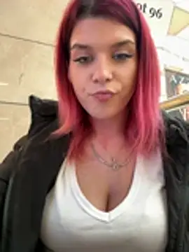 RiriRoseey's cam snapshot