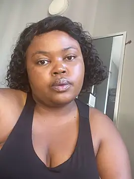 Curveysinaa's cam snapshot