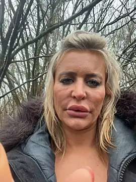 AliceDx's cam snapshot