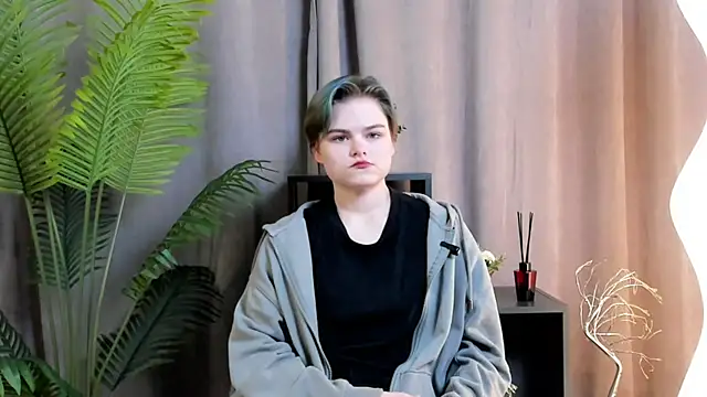 RoyceCamon's cam snapshot