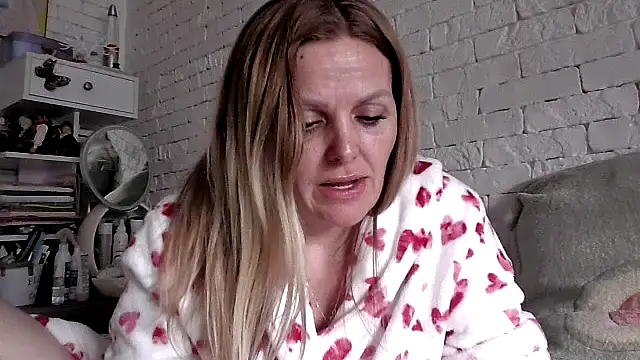 Angel_girllovemy's cam snapshot