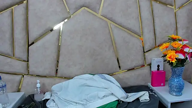 Kloe_Candy1's cam snapshot